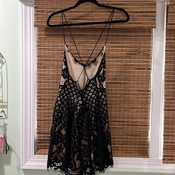 Express size 6 black lace romper - Picture 2 of 2